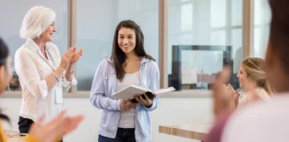 Using praise to foster student motivation classroom praise and applause