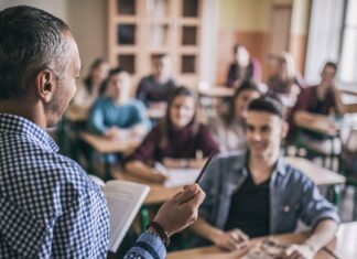 10 techniques for teaching grammar how to become an ELT teacher traininer